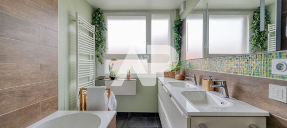 2 bedrooms Apartment in Nanterre, France No. 171064 3