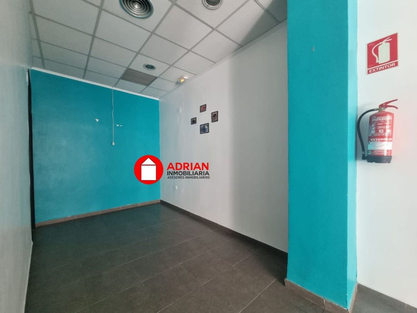 Gewerbliche Immobilie in La Vall d'Uixo, Spain 82m², Nr. 146378