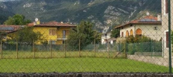 1090m² Land in Pordenone, Italy No. 40129 11