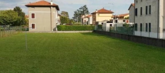 1090m² Land in Pordenone, Italy No. 40129 4