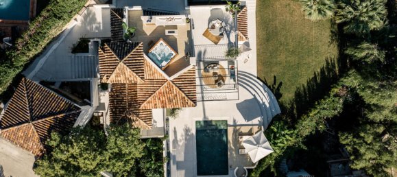 5 bedrooms Villa in Marbella, Spain No. 71364 7