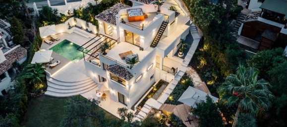 5 bedrooms Villa in Marbella, Spain No. 71364 6