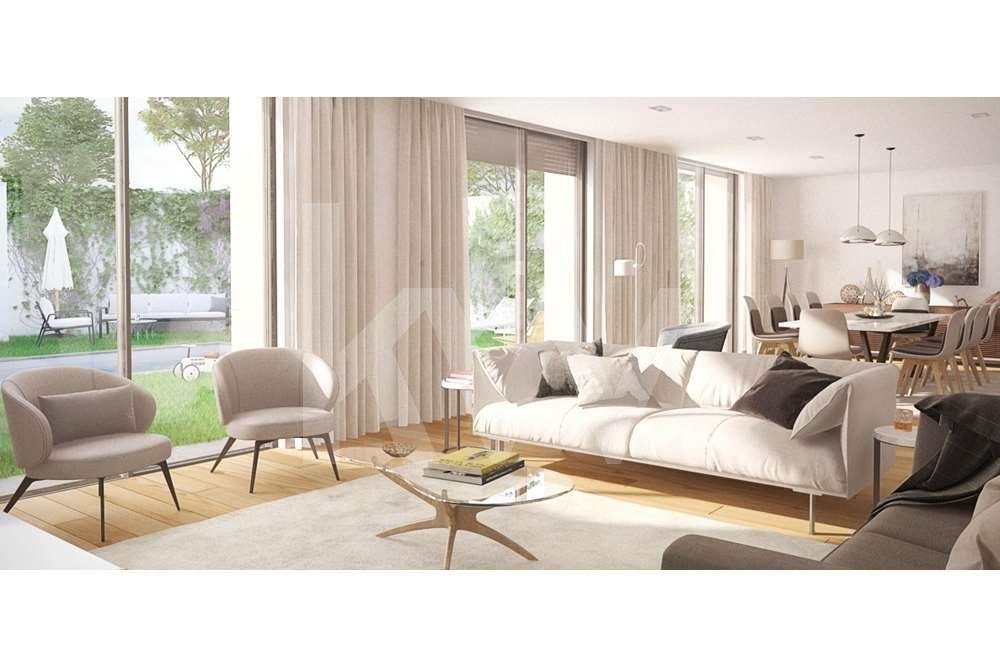 3 bedrooms Apartment in Porto, Portugal No. 44419