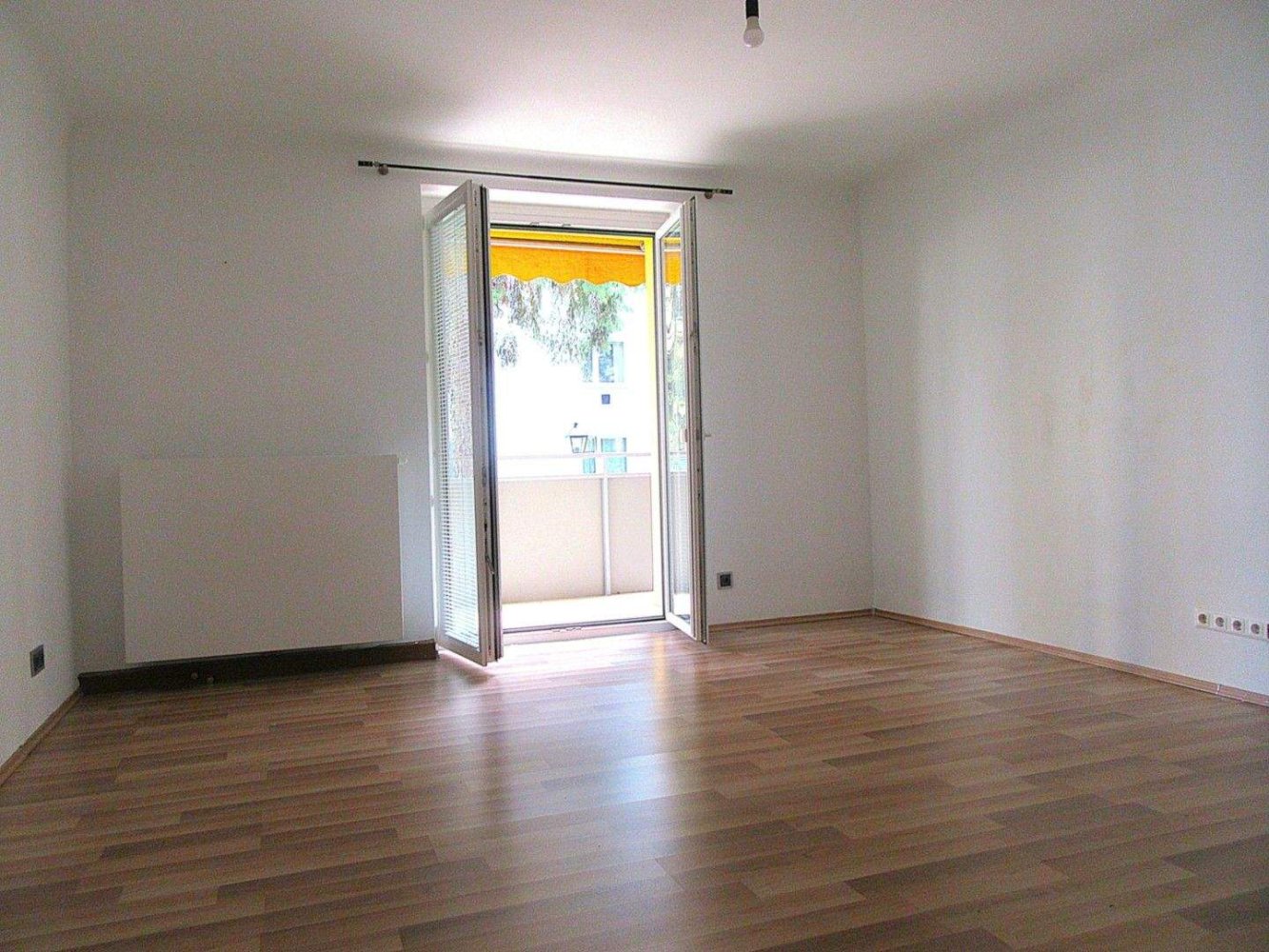 4-salle Appartement à Dobling, Austria No. 160925