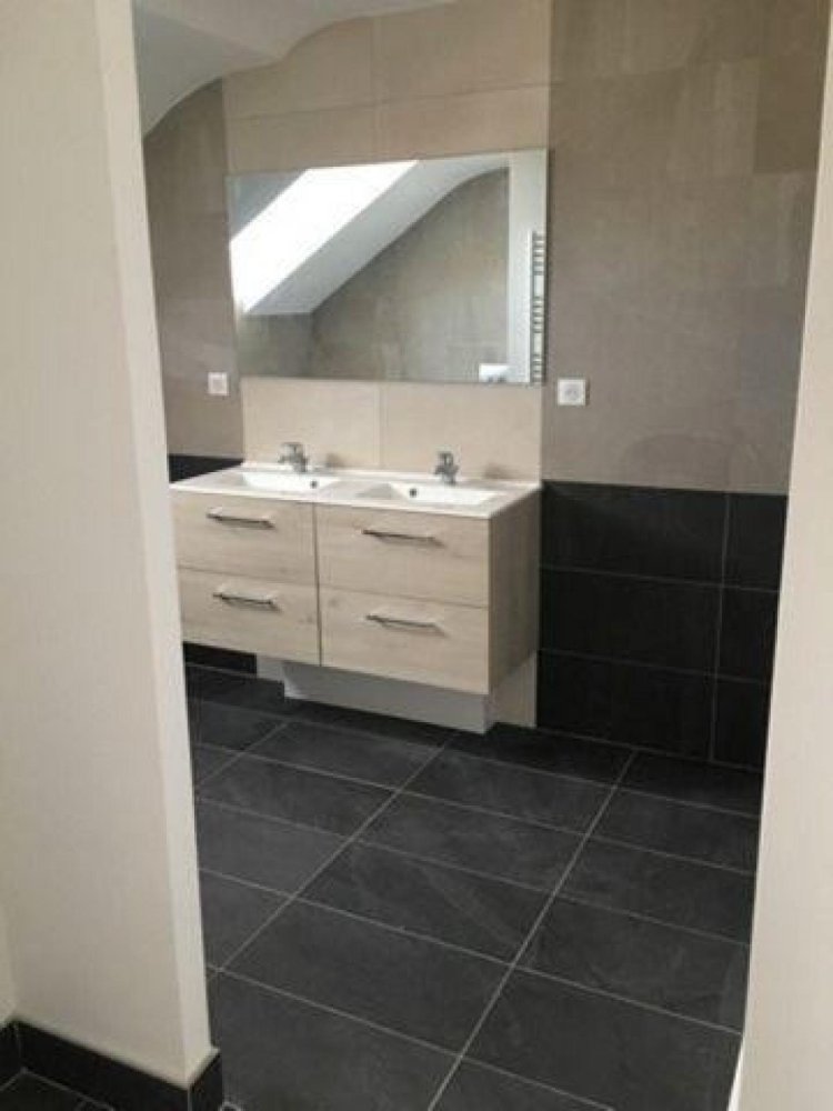 شقة 4 غرف نوم  في Vichy, France رقم 13171