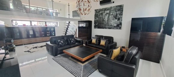 3 bedrooms House in Ealing, United Kingdom No. 13469 2