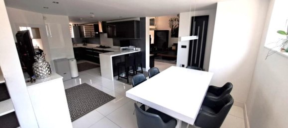 3 bedrooms House in Ealing, United Kingdom No. 13469 5