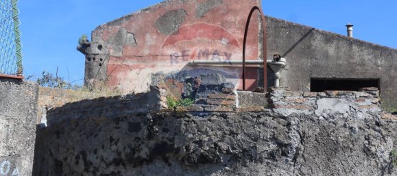 3 bedrooms House in Santa Venerina, Italy No. 326112 10