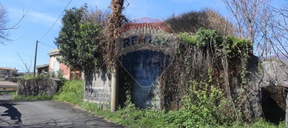 3 bedrooms House in Santa Venerina, Italy No. 326112 3