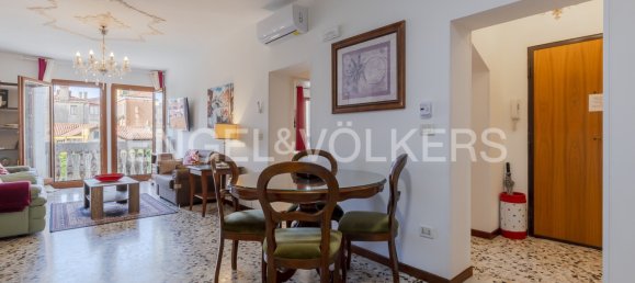 2 bedrooms Apartment in Venice, Italy No. 125655 9