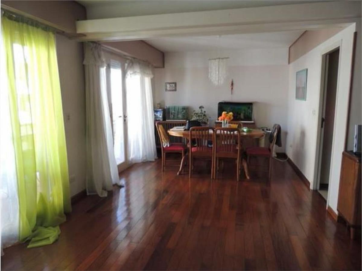 Apartamento de 3 dormitorios en Mar del Plata, Argentina No. 70808