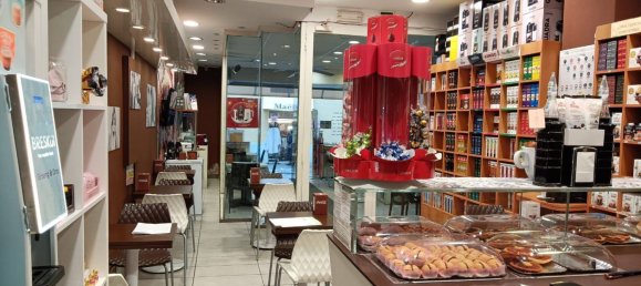 Коммерческая недвижимость с 2 комнатами в Дезенцано дель Гарда, Италия № 341834 3