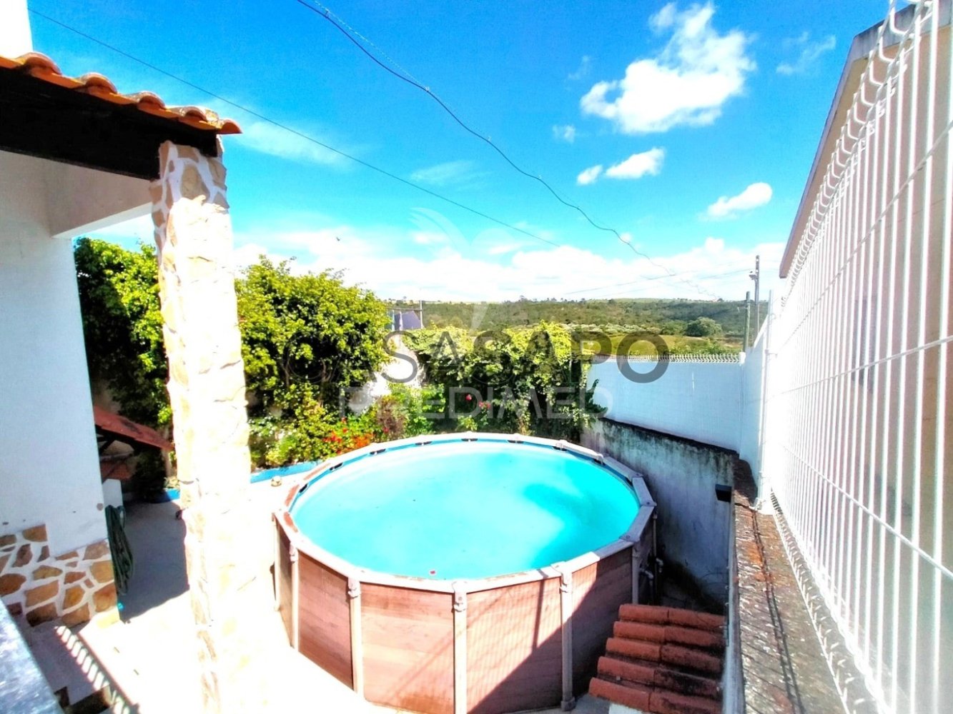 280m² Commercial property in Quarteira, Portugal No. 202024