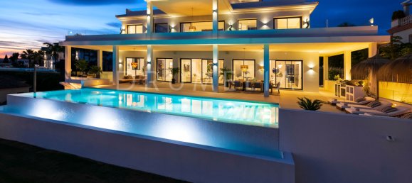 Villa de 6 dormitorios en Málaga, Spain No. 48465 33