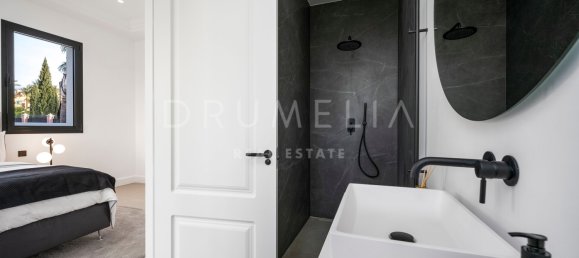 Villa de 6 dormitorios en Málaga, Spain No. 48465 4