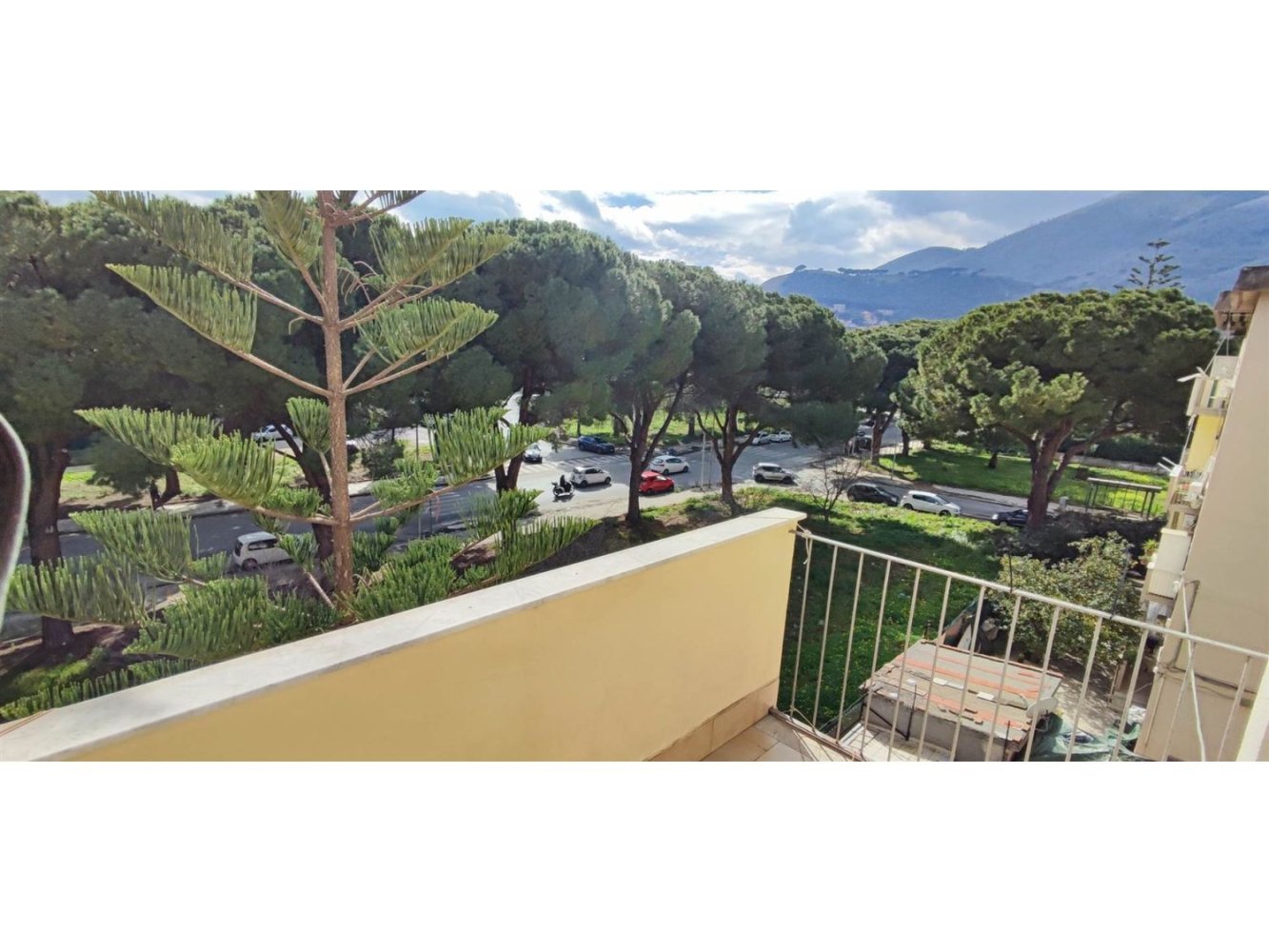 4 bedrooms Apartment in Palermo, Italy No. 345113