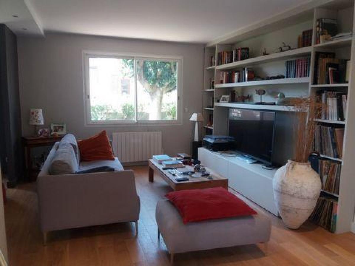 Studio in the Condo in Marseille, France No. 15900