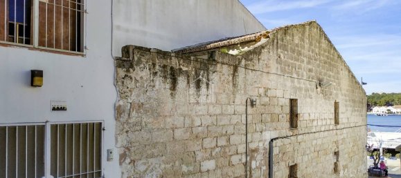 226m² Townhouse in Mahon, Spain No. 1105 3