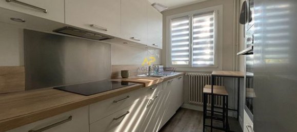 Квартира с 2 спальнями в Ла-Фретт-сюр-Сен, Франция № 300604 4