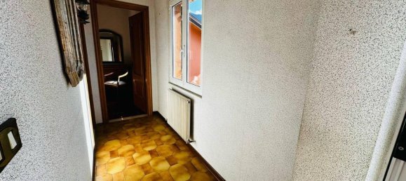 5 rooms Apartment in Genoa, Italy No. 29598 16