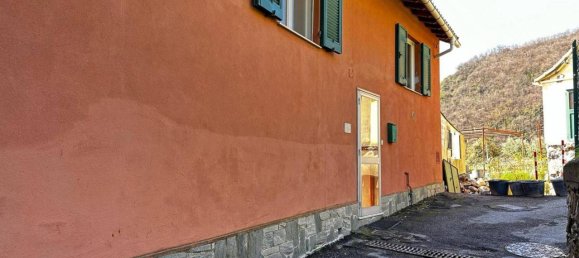 5 rooms Apartment in Genoa, Italy No. 29598 4