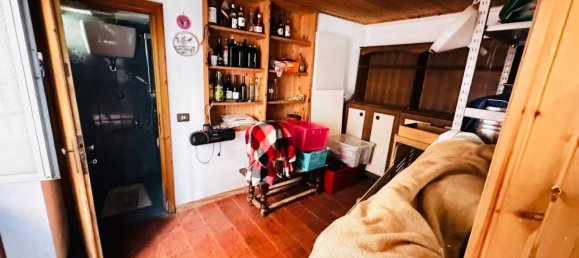 5 rooms Apartment in Genoa, Italy No. 29598 19