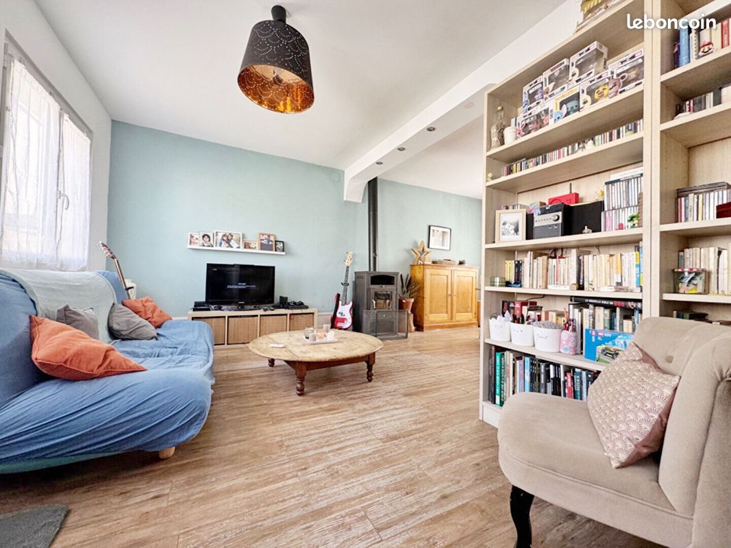 3 bedrooms House in Boves, France No. 256718