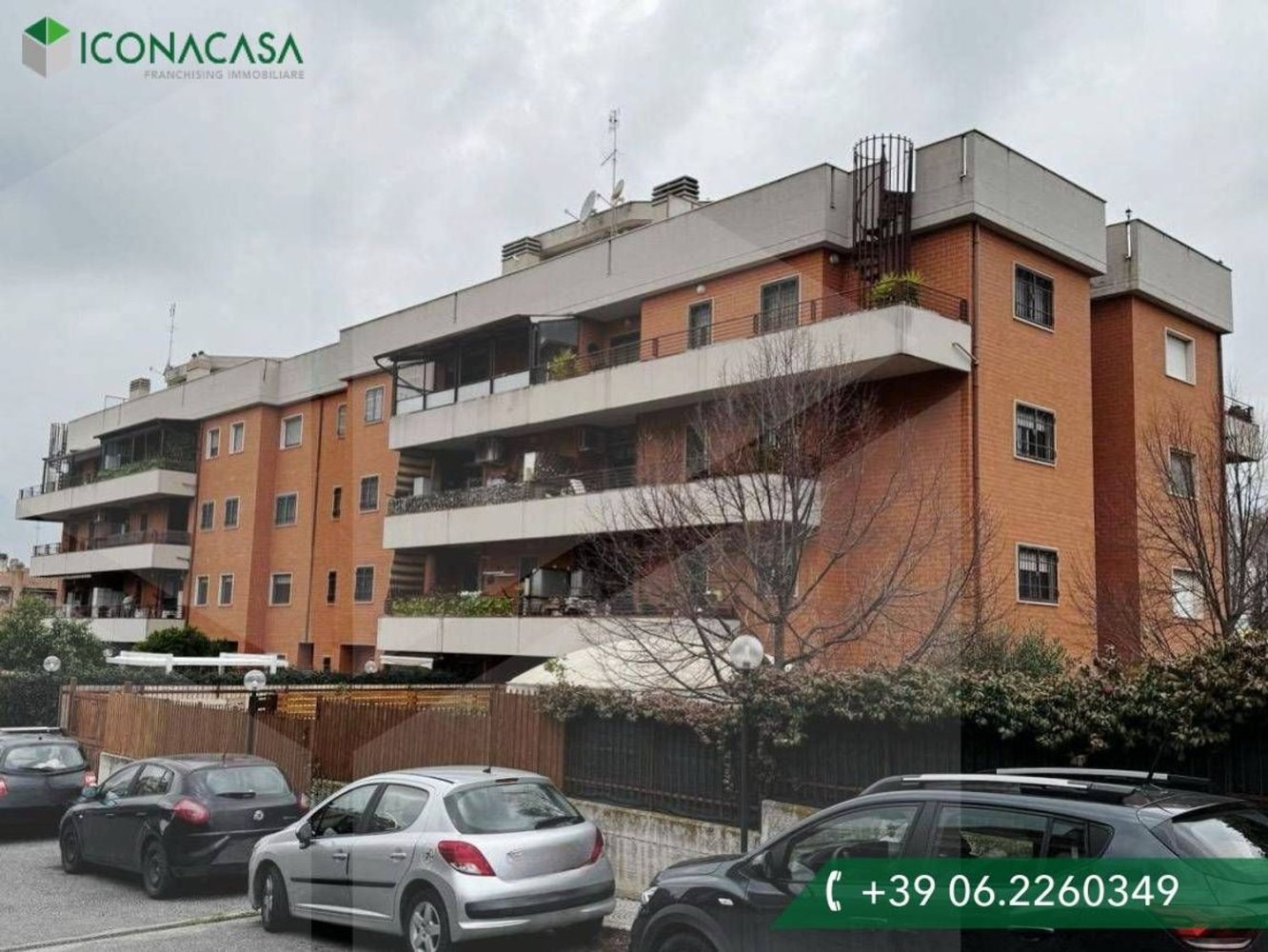 4 rooms Apartment in Rome, Italy No. 19917