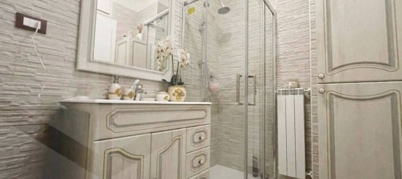 4 rooms Apartment in Rome, Italy No. 19917 18