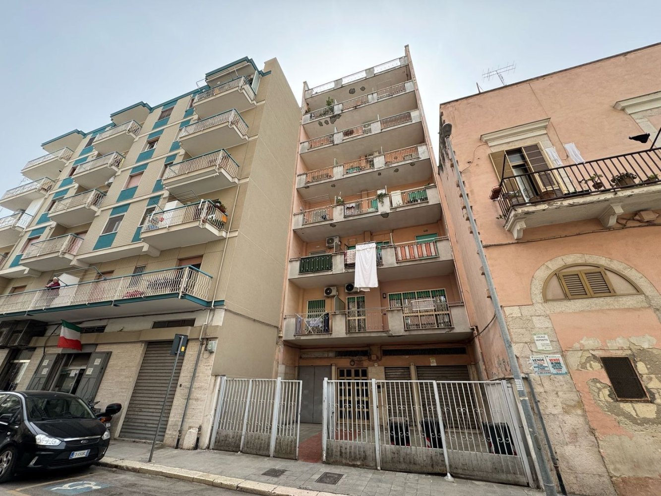 3 rooms Apartment in Barletta, Italy No. 17125