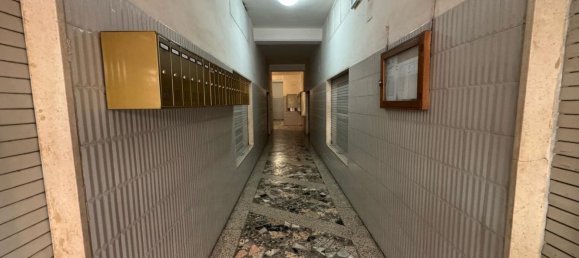 3 rooms Apartment in Barletta, Italy No. 17125 2