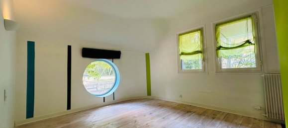 Casa de 6 dormitorios en Montbazon, France No. 260058 12