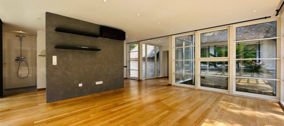 Casa de 6 dormitorios en Montbazon, France No. 260058 8