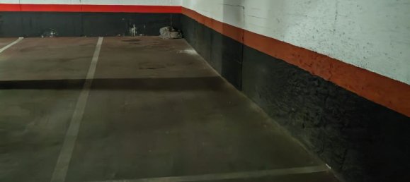  Garage in Madrid, Spain No. 167971 2