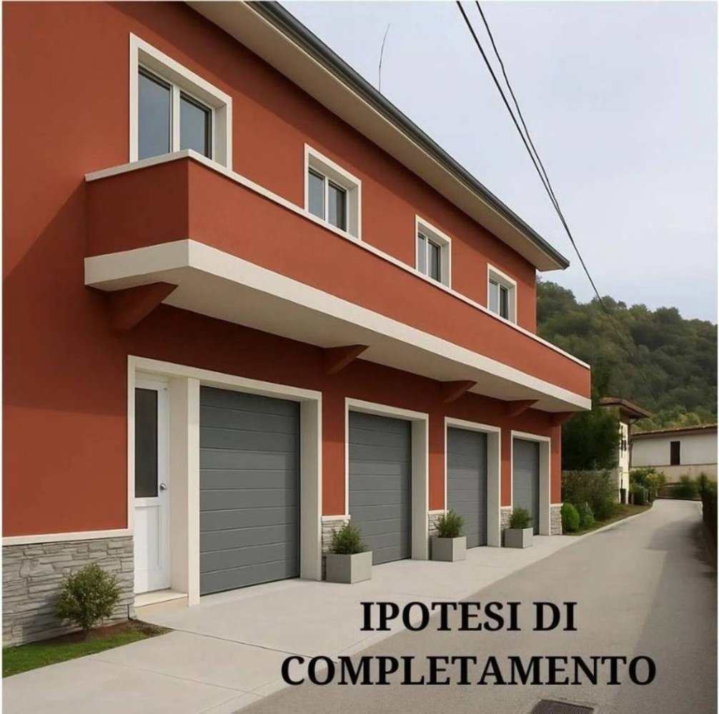 5 bedrooms Villa in Reggio Calabria, Italy No. 340116