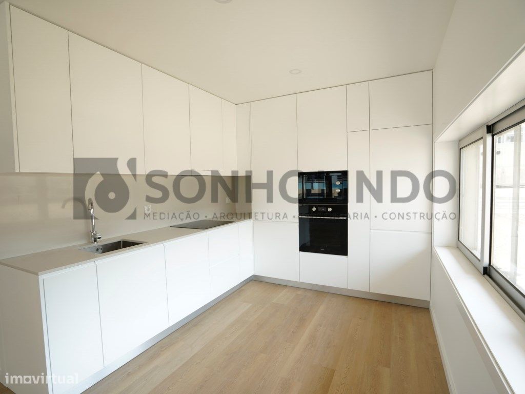 Apartamento de 2 dormitorios en Maia, Portugal No. 221499