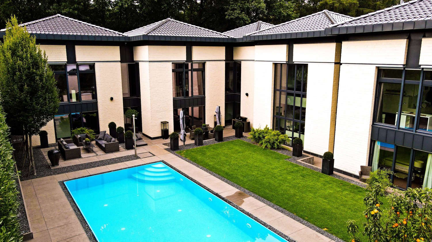 4 bedrooms Villa in Neuss, Germany No. 311730