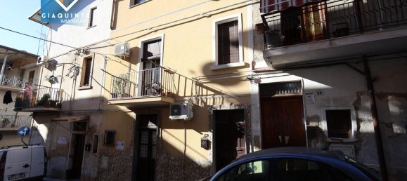 Casa de 4 divisões em Palagonia, Italy N.º 236904 2