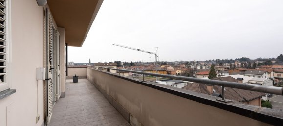 4 rooms Penthouse in Mariano Comense, Italy No. 162591 6