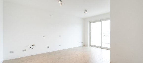 4 rooms Penthouse in Mariano Comense, Italy No. 162591 35