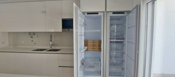 5 bedrooms House in Costa da Caparica, Portugal No. 99928 7