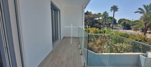 5 bedrooms House in Costa da Caparica, Portugal No. 99928 20