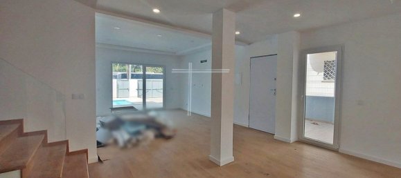 5 bedrooms House in Costa da Caparica, Portugal No. 99928 2