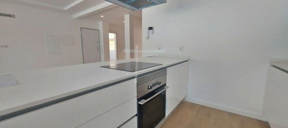 5 bedrooms House in Costa da Caparica, Portugal No. 99928 10