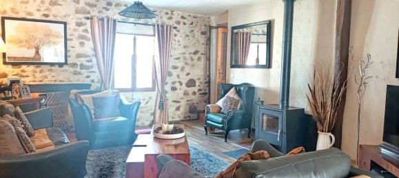 2 Schlafzimmer Haus in Chabanais, France, Nr. 338949 5