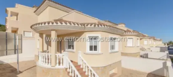 Таунхаус с 3 спальнями в Сан-Мигель-де-Салинас, Испания № 36830 5