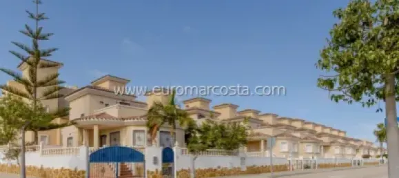 Таунхаус с 3 спальнями в Сан-Мигель-де-Салинас, Испания № 36830 36