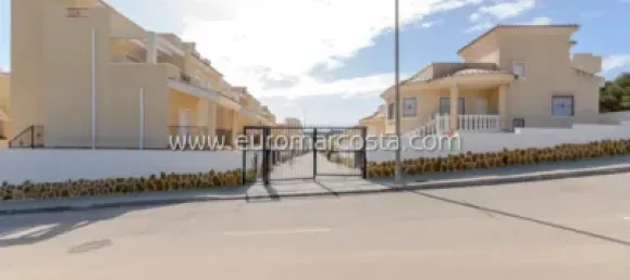 Таунхаус с 3 спальнями в Сан-Мигель-де-Салинас, Испания № 36830 2