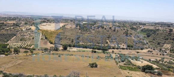 100000m² Land in Caltagirone, Italy No. 133137 2