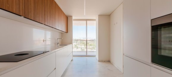 4 bedrooms Apartment in Lisbon, Portugal No. 122038 12